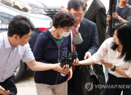 [2보] '잔고 증명서 위조' 尹대통령 장모 4월 가석방 불허