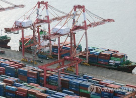 "對미국 수출, 21년 만에 對중국 앞질러…무역제재 위험도"