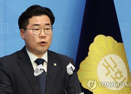 '강성 친명' 박찬대, 민주 원내대표 선거 단독 출마