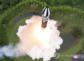 북한 7차 핵실험 시기는…"미 대선 전" vs "더 미룰 것"